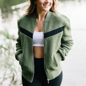 Olive Flying V Fleece Jacket, Zyia Active, Medium